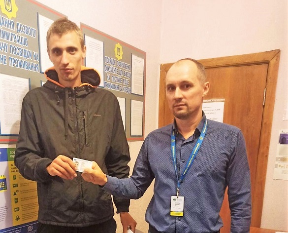 Хотів до ЗСУ: на Черкащині хлопець отримав перший паспорт у 25 років