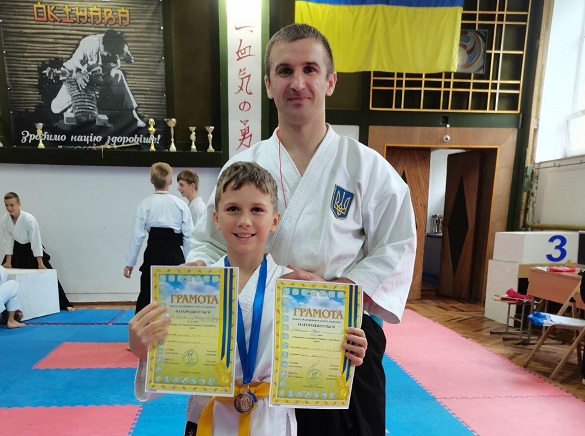 Черкаський учень виборов медалі на турнірі з карате