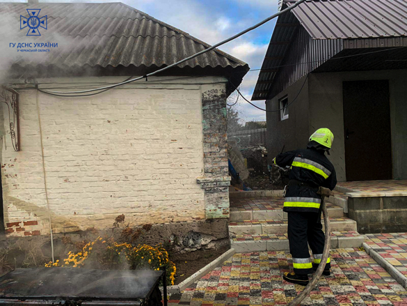 У Черкаській області горіли два будинки