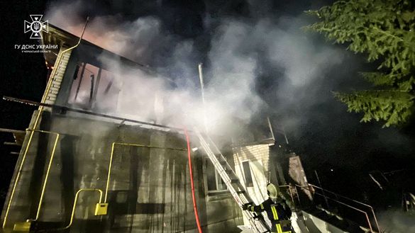 На Черкащині сталася масштабна пожежа у приватному будинку