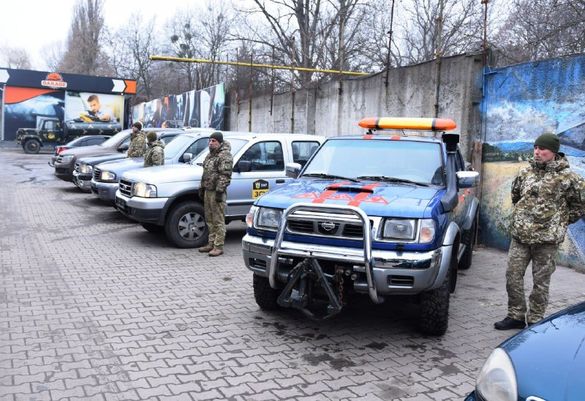З Черкащини для військових передали ще чотири автомобілі