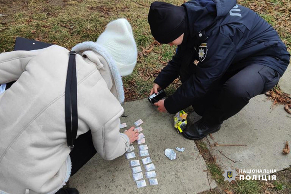 Поліцейські затримали звенигородця, який розповсюджував наркотики (ФОТО)