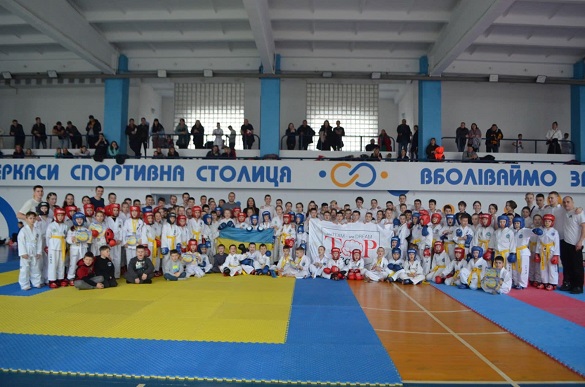 Понад 200 спортсменів змагалися на чемпіонаті з таекван-до в Черкасах