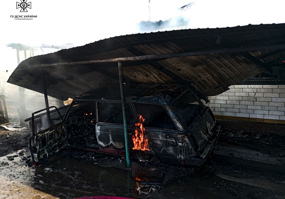 У Черкаській області вщент вигоріло авто (ФОТО)