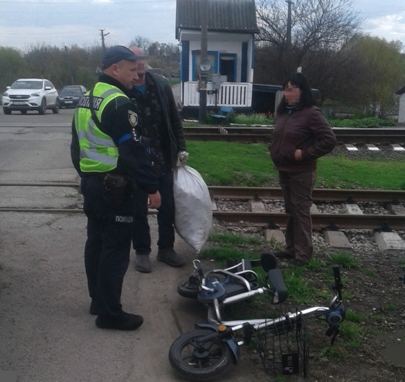 На Черкащині поліцейські повернули власниці викрадений скутер