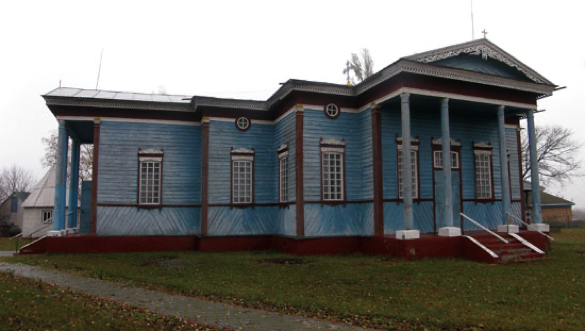 У Черкаській області розкрили секрет таємничих поховань біля церкви