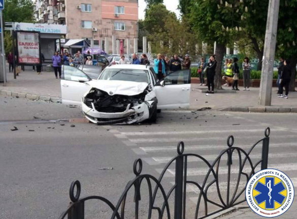 На перехресті в Черкасах зіштовхнулися дві автівки: постраждали п'ятеро осіб 