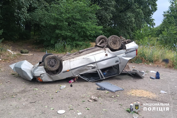 Загинув водій та травмувався пасажир: на Черкащині сталася ДТП (ФОТО)