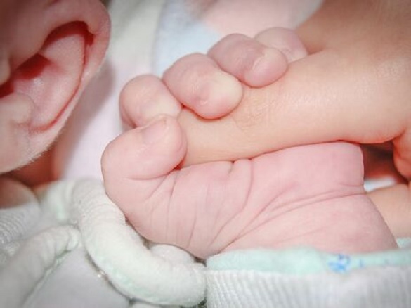 Хлопчиків більше, ніж дівчаток: скільки немовлят за тиждень народилося у Черкасах