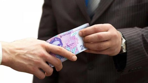 Півмільйонний хабар: голову ОТГ з Черкащини підозрюють у корупції