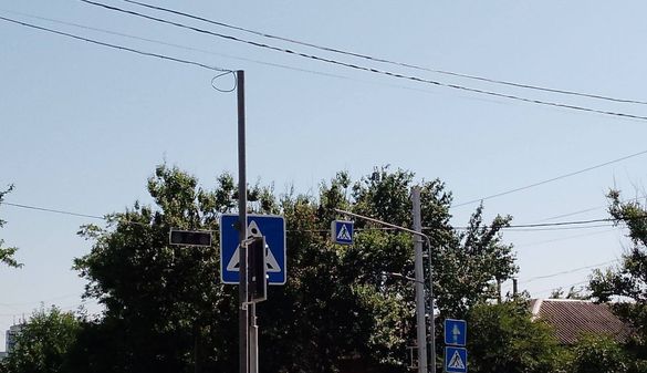 На одному із небезпечних перехресть у Черкасах встановили світлофор (ФОТО)