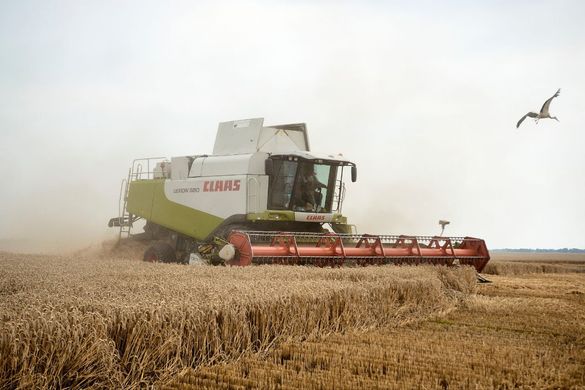 На Черкащині аграрії зібрали перший мільйон тонн зерна