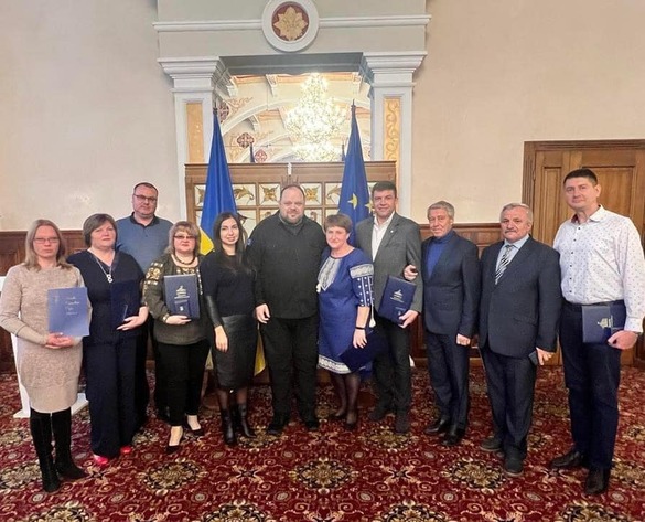 Представники черкаської громади отримали відзнаки Верховної Ради
