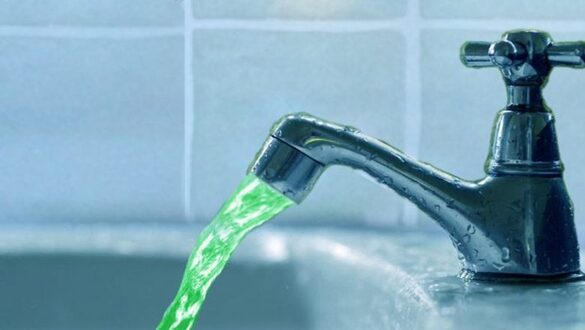 У мешканців Черкас із кранів може потекти зелена вода: яка причина