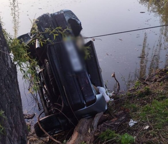 Злетів у воду: на Черкащині сталася смертельна аварія
