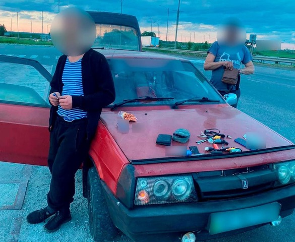 У Черкаській області чоловік перевозив в авто наркотики