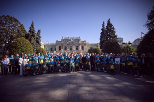 Президент відзначив черкаських паралімпійців та їхніх тренерів