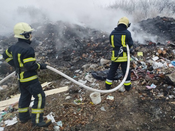 На Шполянщині горіло стихійне сміттєзвалище