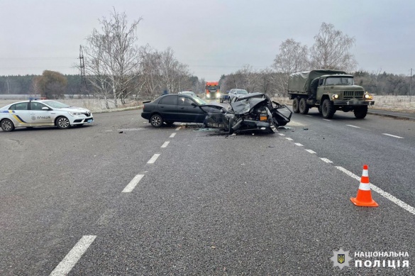 Троє постраждалих: у поліції повідомили деталі ДТП на Золотоніщині