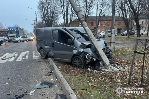 У поліції повідомили деталі ДТП у Черкасах, у якій постраждали четверо осіб 