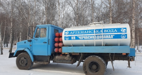 Продажу води за графіком не буде: черкащанам повідомили, де можна буде набрати освяченої води на Водохреще