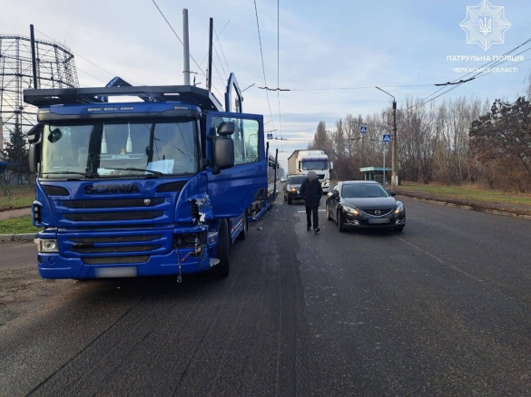 У Черкасах сталася потрійна аварія 