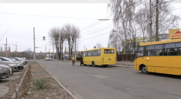 У Черкасах на одному маршруті два перевізники 