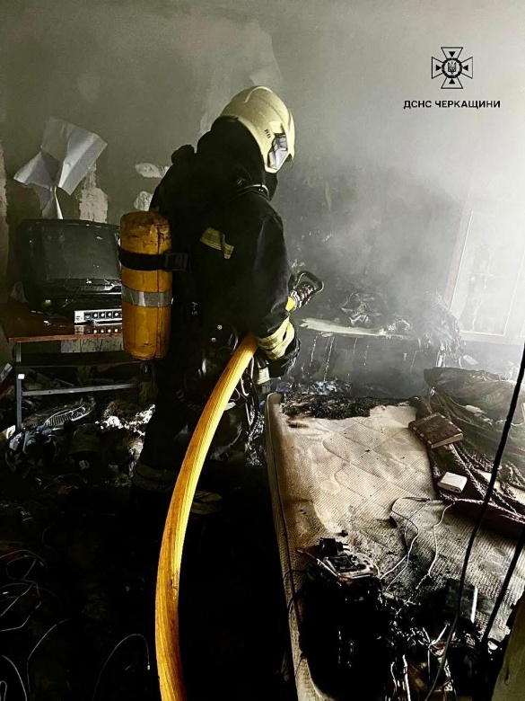 У Черкасах горіла квартира у багатоповерхівці
