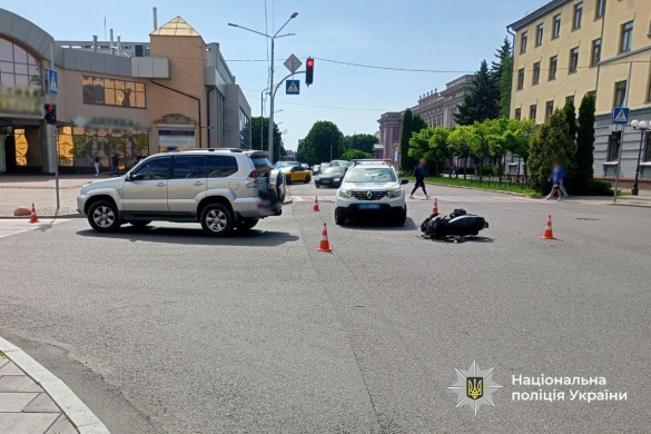 У центрі Черкас збили водія мопеда