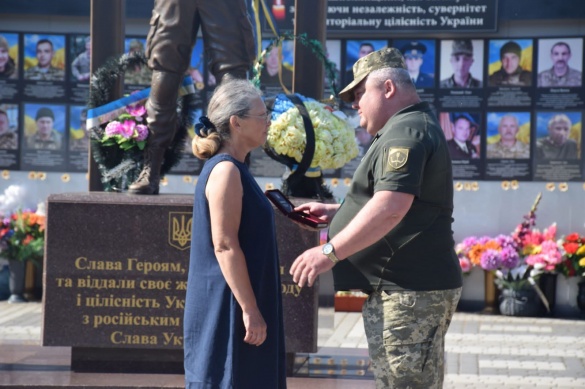 На Шполянщині вручили матері загиблого захисника вручили орден сина