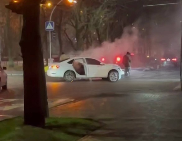 У центрі Черкас зіштовхнулися дві автівки