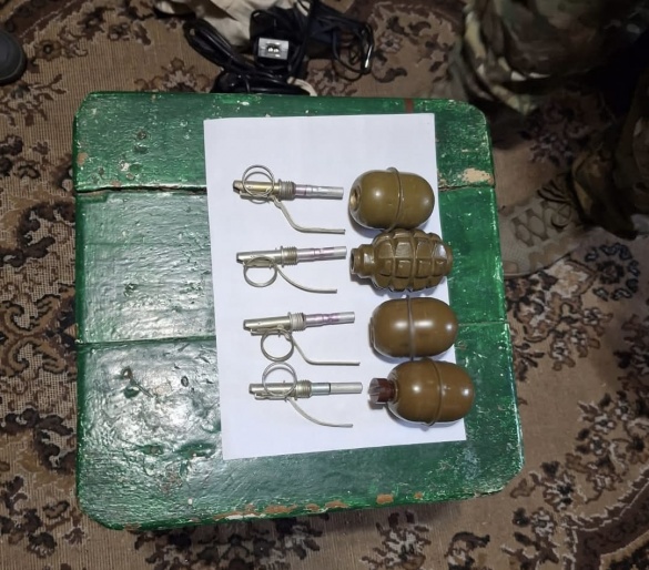 На Черкащині затримали чоловіка з арсеналом боєприпасів (ФОТО)