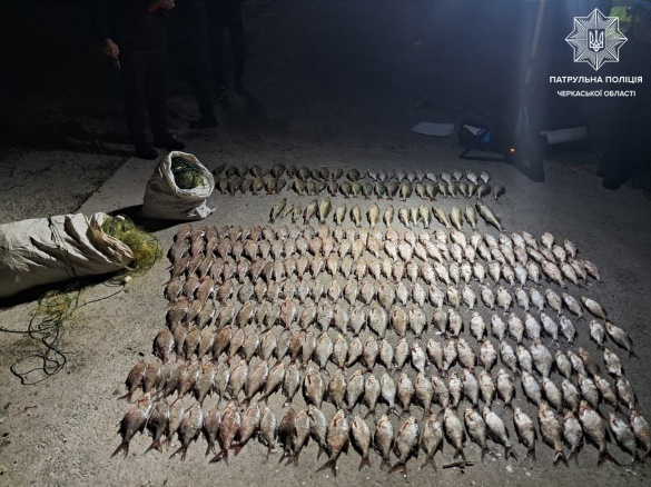 На Дніпрі в Черкасах браконьєр наловив майже 300 рибин у забороненій зоні