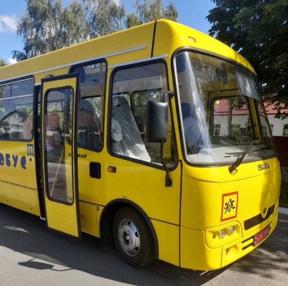 Калинопільська громада отримала ще один сучасний шкільний автобус