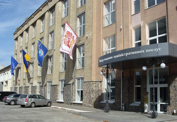 У Черкаському ЦНАПі тимчасово призупинять дві реєстраційні послуги