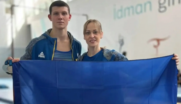 "Ніяких сотні доларів не було": тренерка Ковтуна з Черкас заперечила фінансування від України, а після доказів заблокувала журналіста