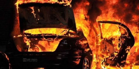 У Золотоноші підпалили авто військового: заступник мера емоційно відреагував на інцидент