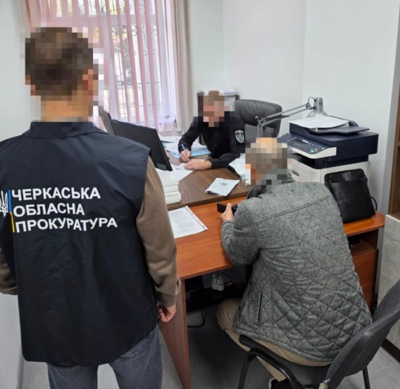 Посадовця черкаського вишу обвинувачують у привласненні техніки на майже 392 тисячі гривень
