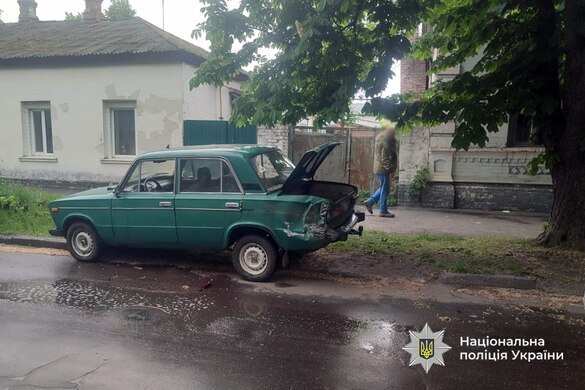 У Золотоноші п'яний чоловік викрав у свого роботодавця "Lexus", після чого протаранив дві автівки та в'їхав у паркан (ФОТО)