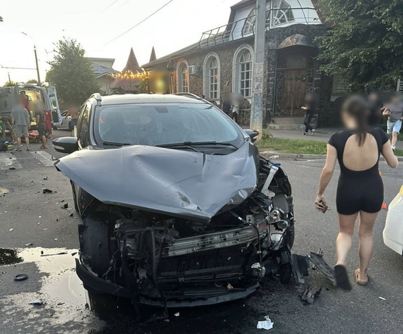 У Черкасах сталася смертельна ДТП за участі двох авто та мотоцикла